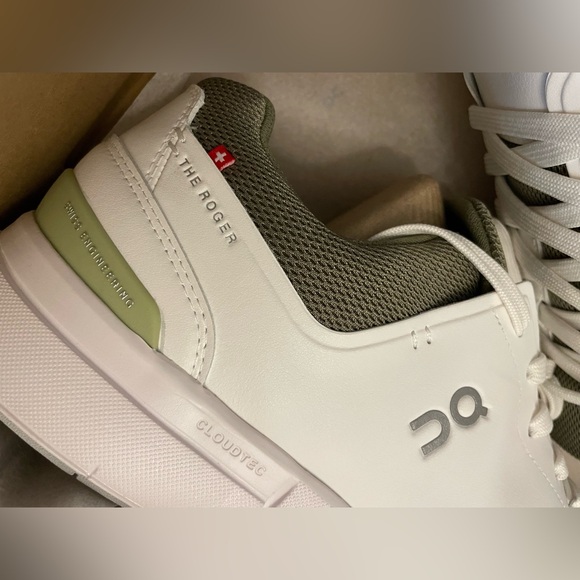 Men’s NEW On Running The Roger Advantage Sneakers 12 - Picture 6 of 7